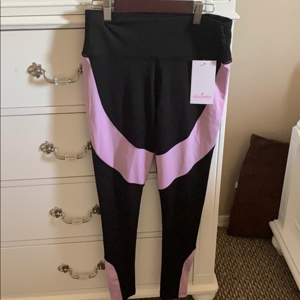 Athletic leggings